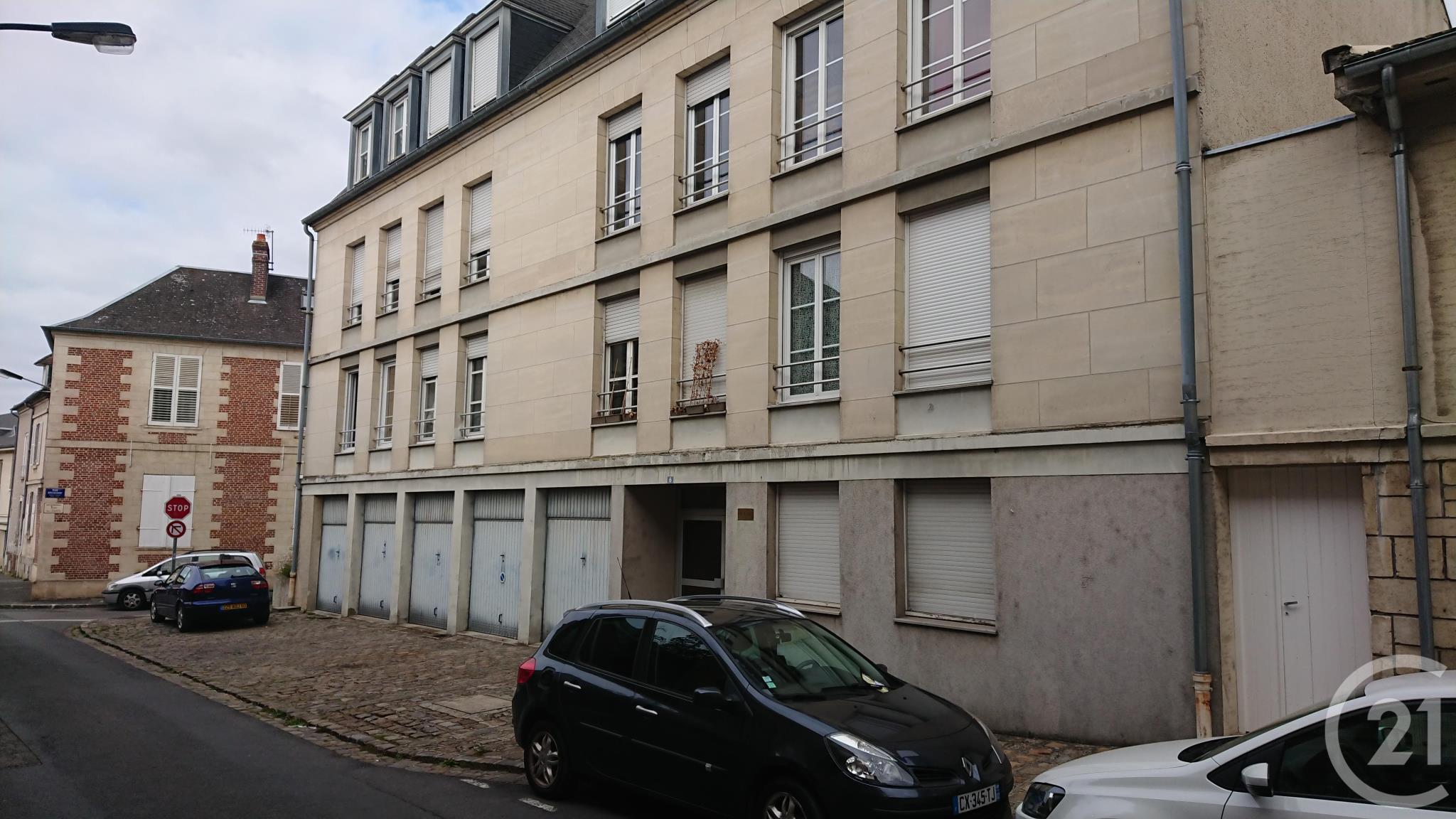 Appartement F2 à louer - 2 pièces - 55,0 m2 - NOYON - 60 - PICARDIE