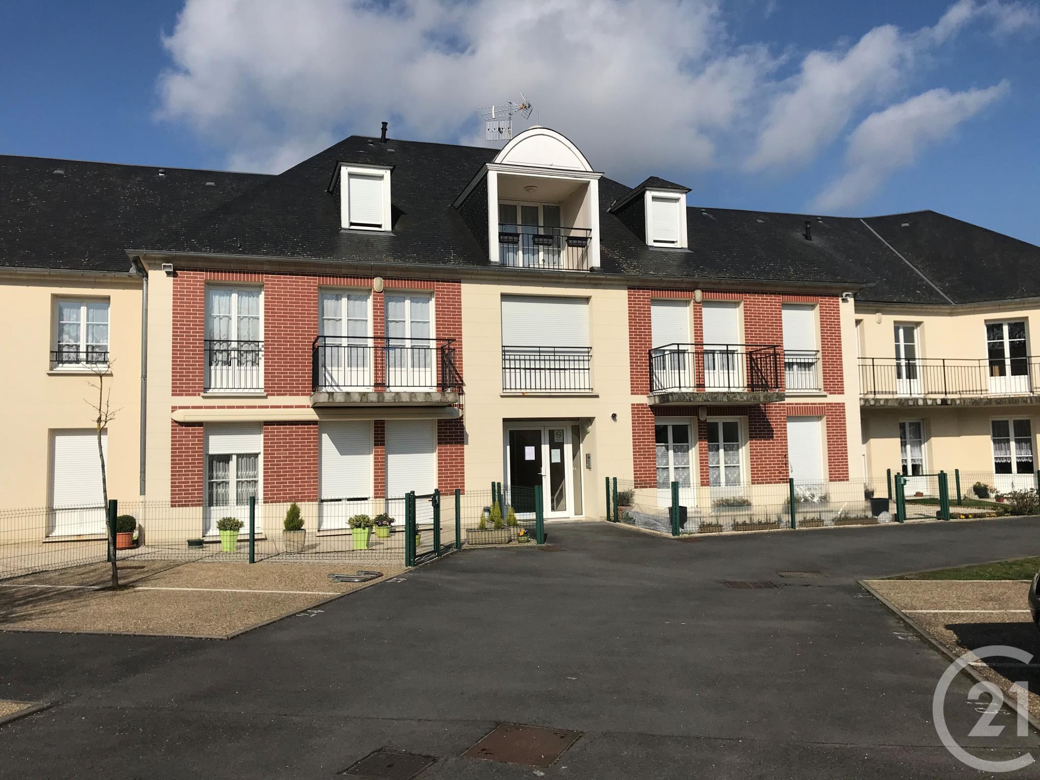 Appartement F2 à louer - 2 pièces - 50 m2 - NOYON - 60 - PICARDIE