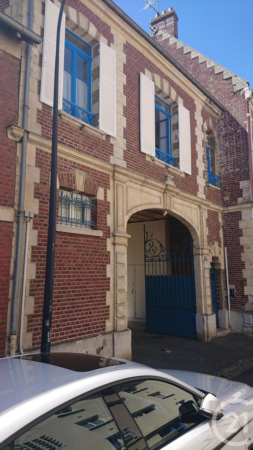 Appartement F3 à louer - 2 pièces - 55,0 m2 - NOYON - 60 - PICARDIE