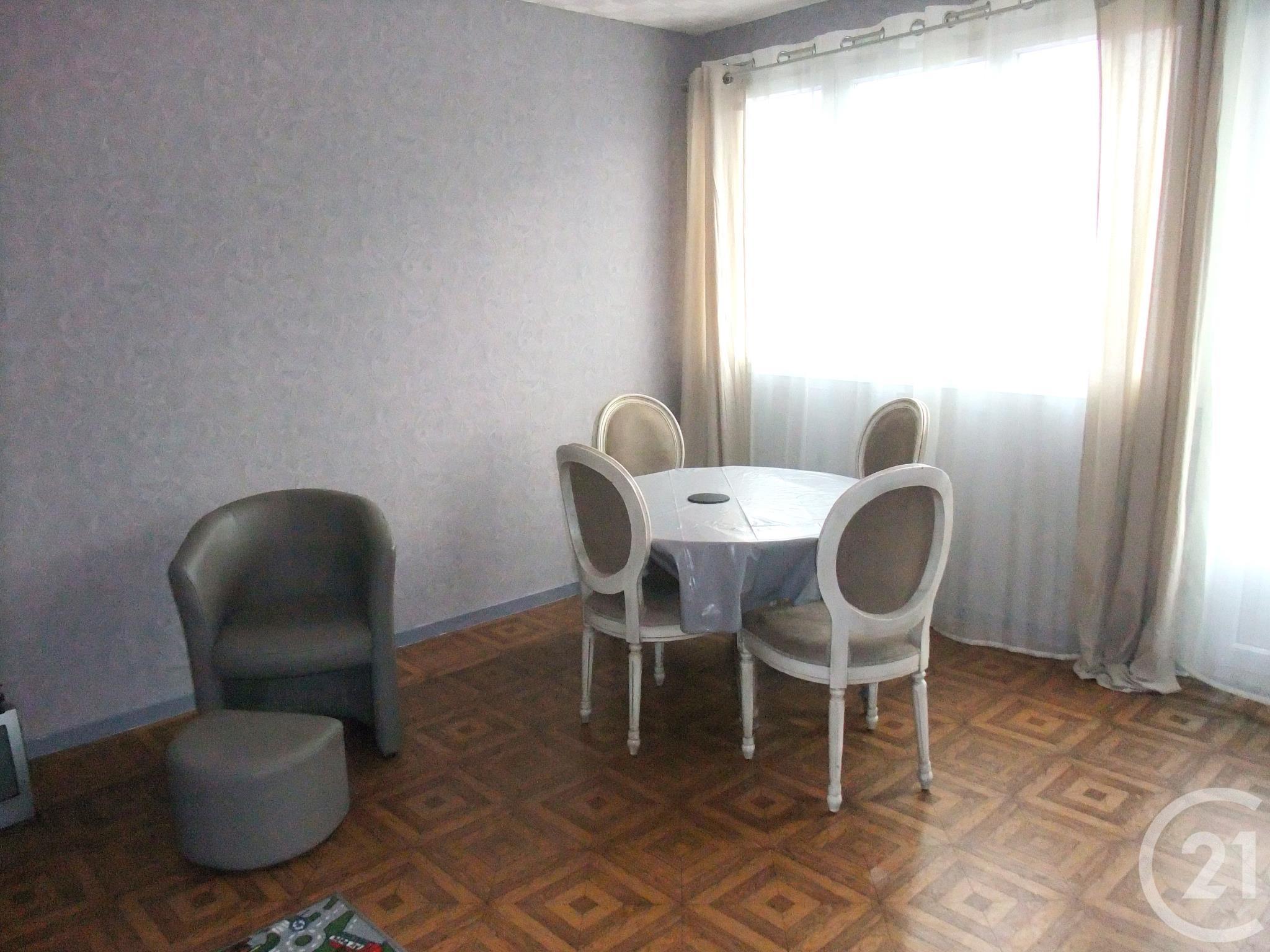 Appartement F4 à louer - 4 pièces - 67,0 m2 - NOYON - 60 - PICARDIE