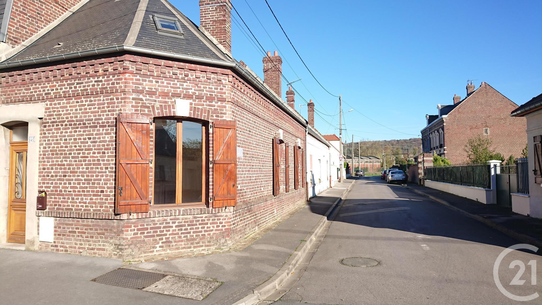 Maison à louer - 4 pièces - 74,0 m2 - NOYON - 60 - PICARDIE
