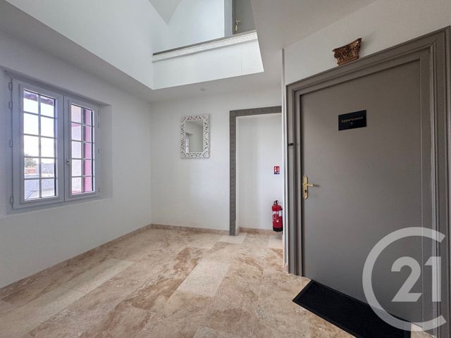 Appartement F3 à louer - 3 pièces - 76.0 m2 - NOYON - 60 - PICARDIE - Century 21 Saint Eloi