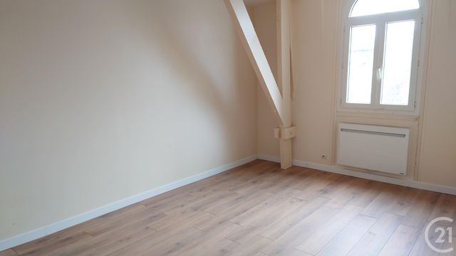 Appartement F2 à louer - 2 pièces - 40.0 m2 - NOYON - 60 - PICARDIE - Century 21 Saint Eloi