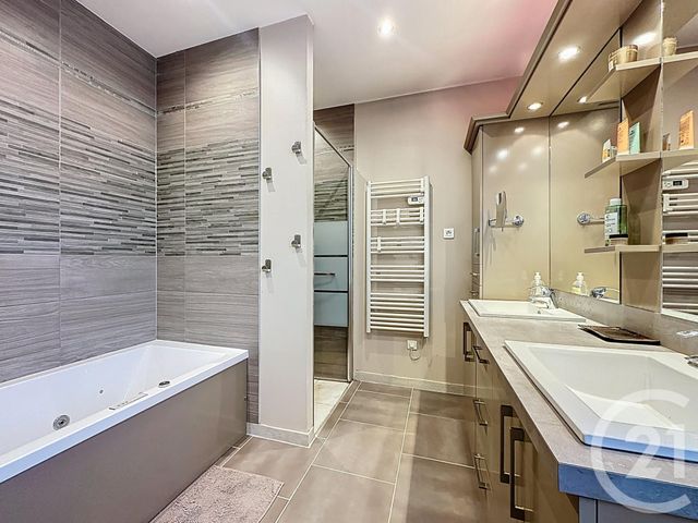 maison à vendre - 5 pièces - 111.22 m2 - GUISCARD - 60 - PICARDIE - Century 21 Saint Eloi