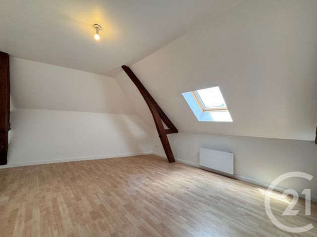 Appartement F3 à louer - 4 pièces - 81.52 m2 - NOYON - 60 - PICARDIE - Century 21 Saint Eloi