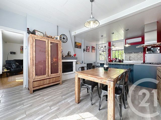 maison à vendre - 6 pièces - 108.0 m2 - GUISCARD - 60 - PICARDIE - Century 21 Saint Eloi