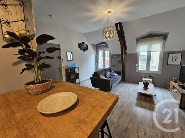 Appartement F3 à louer - 3 pièces - 53.0 m2 - NOYON - 60 - PICARDIE - Century 21 Saint Eloi