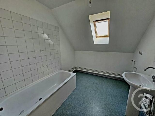 Appartement F2 à louer - 2 pièces - 49.5 m2 - CRISOLLES - 60 - PICARDIE - Century 21 Saint Eloi