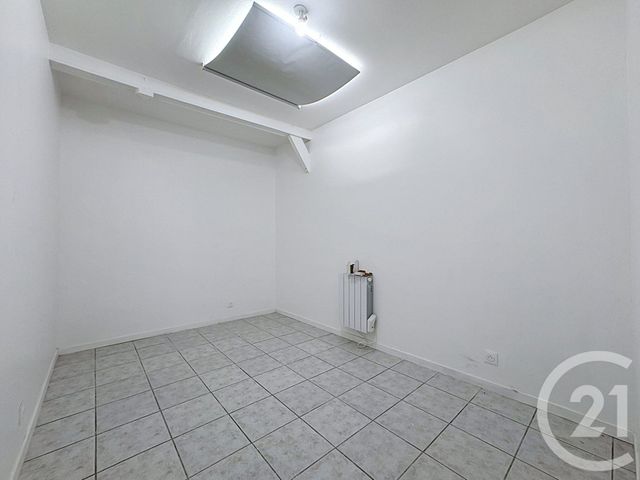 Appartement F4 à louer - 5 pièces - 73.0 m2 - NOYON - 60 - PICARDIE - Century 21 Saint Eloi