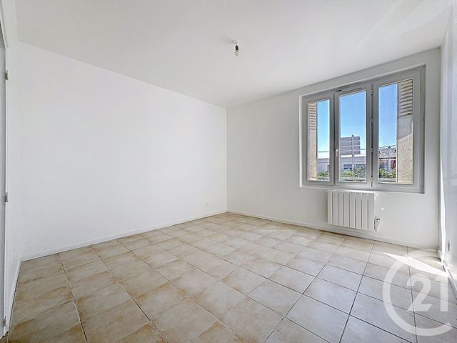 Appartement F3 à louer - 3 pièces - 67.0 m2 - NOYON - 60 - PICARDIE - Century 21 Saint Eloi